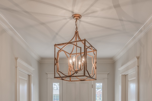 2743-green-bay-lane-Foyer-Light-Copy