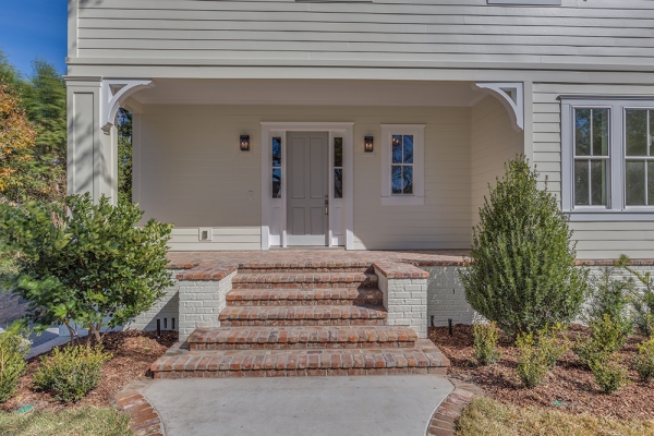 2743-green-bay-lane-Porch
